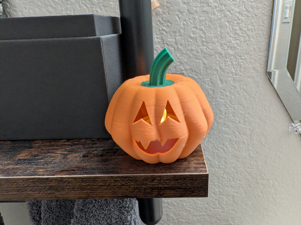 35 faces - Pumpkin tea light