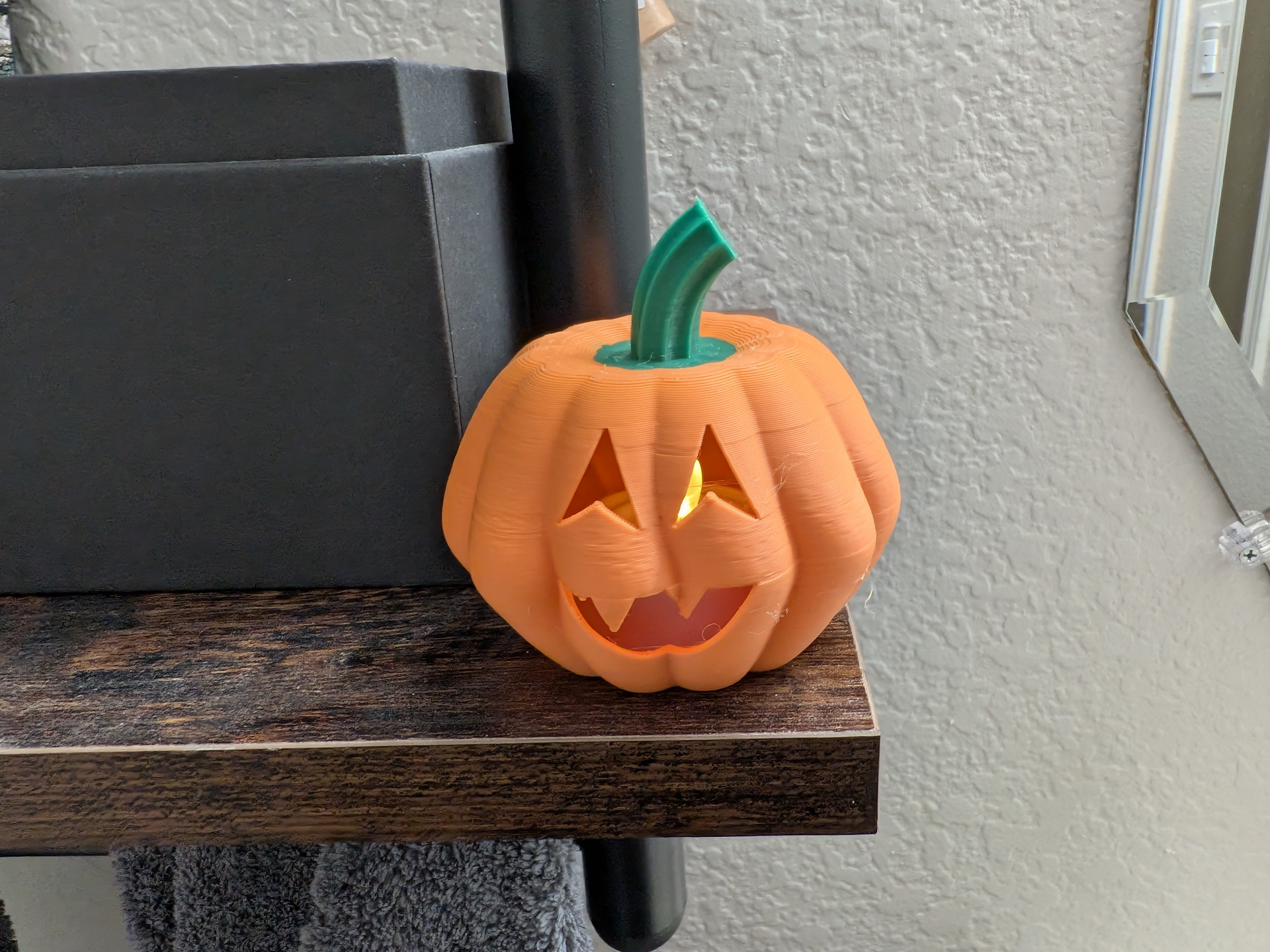 35 faces - Pumpkin tea light