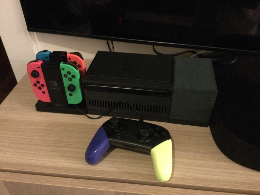 Switch horizontal dock accessory's