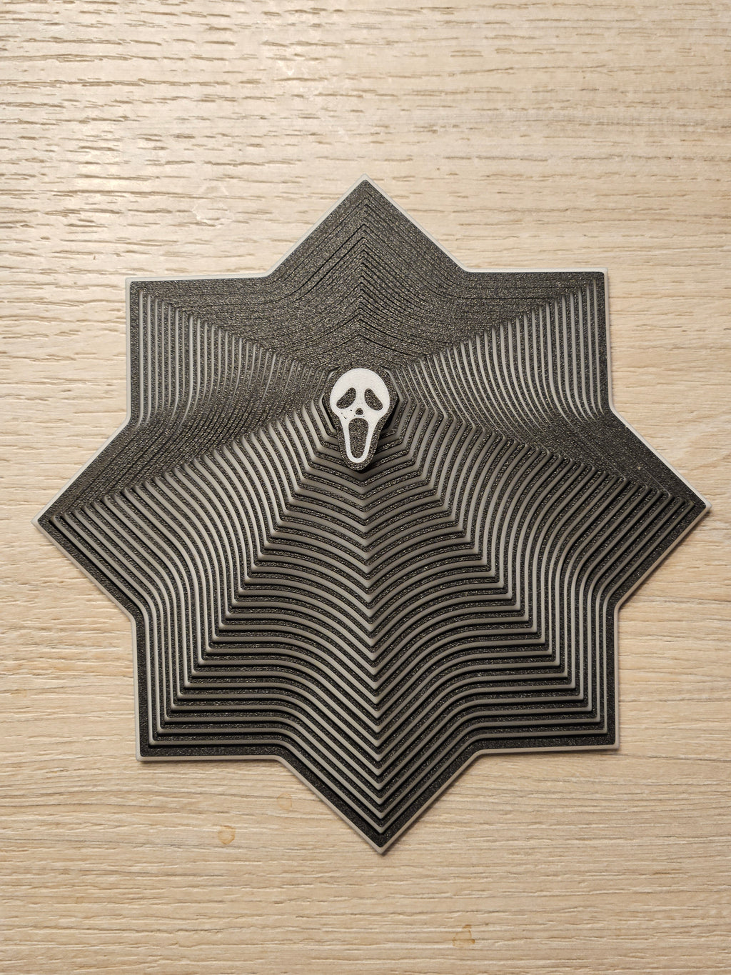 Fidget Spiderweb Twist XL with 6 Halloween pins