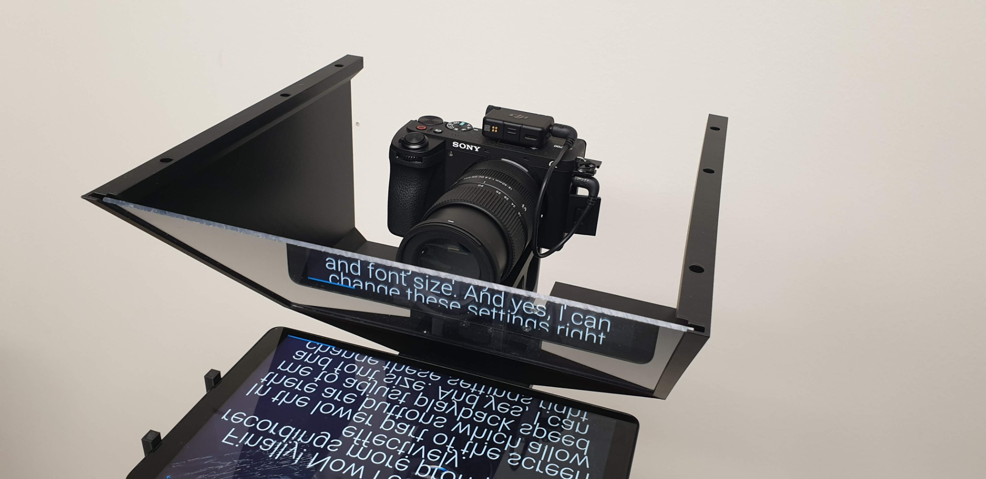 Teleprompter for tablet or screen