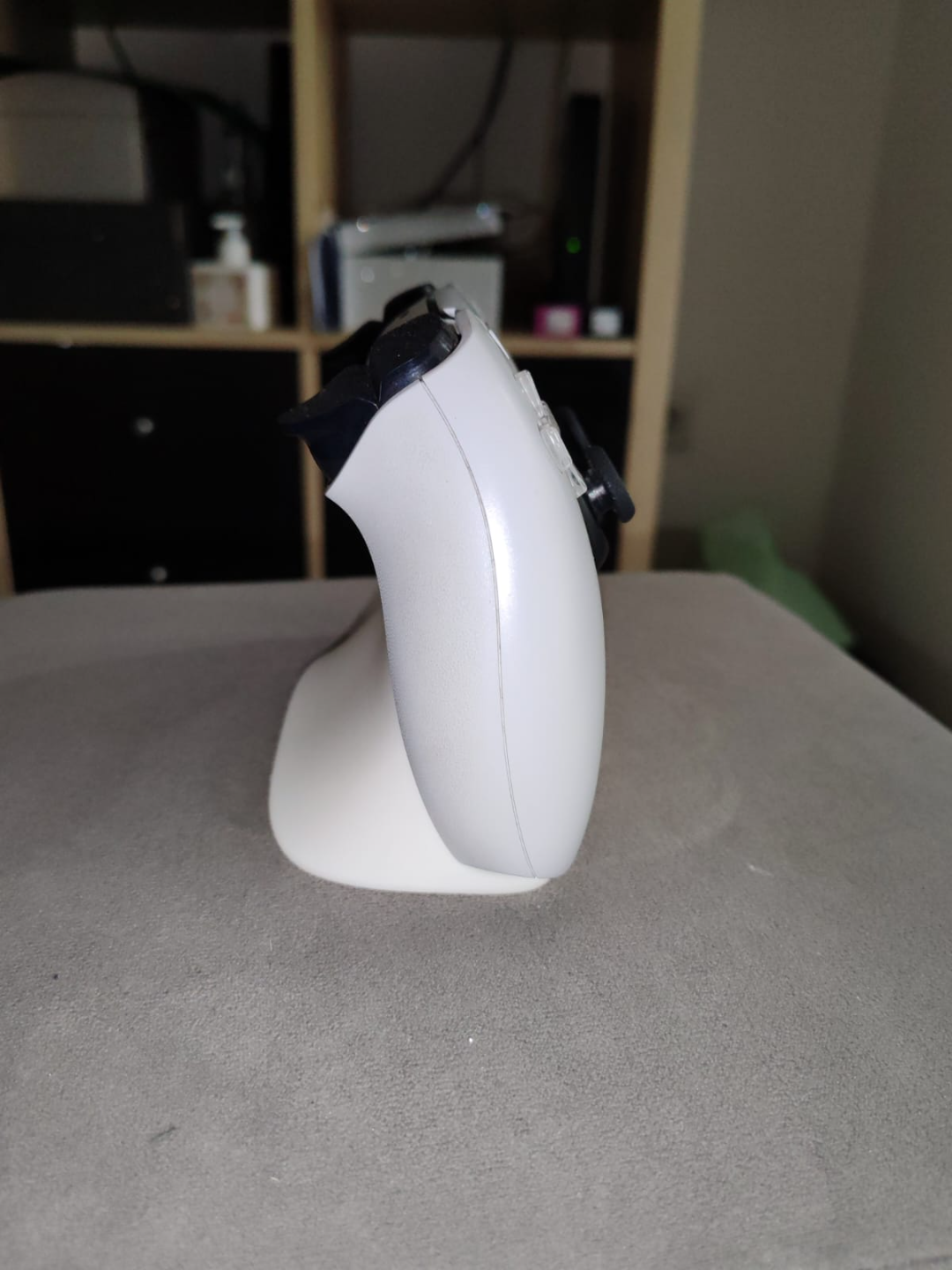 PS5 Controller Stand
