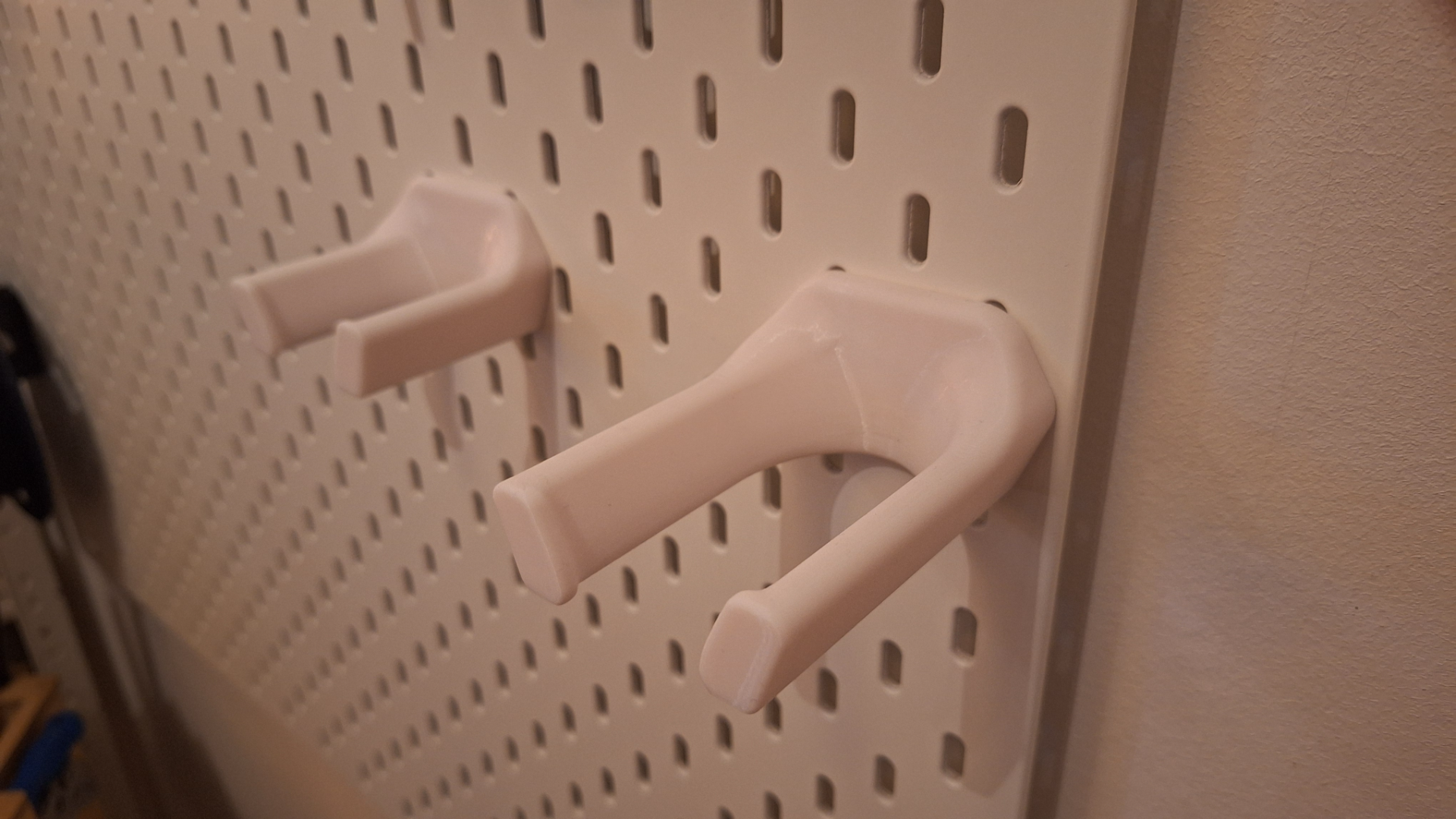 Skadis Ukulele Holder for Soprano and Tenor