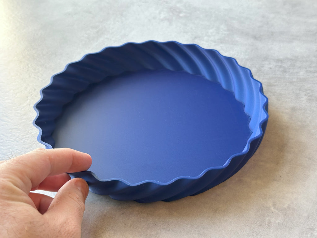 Flat tray