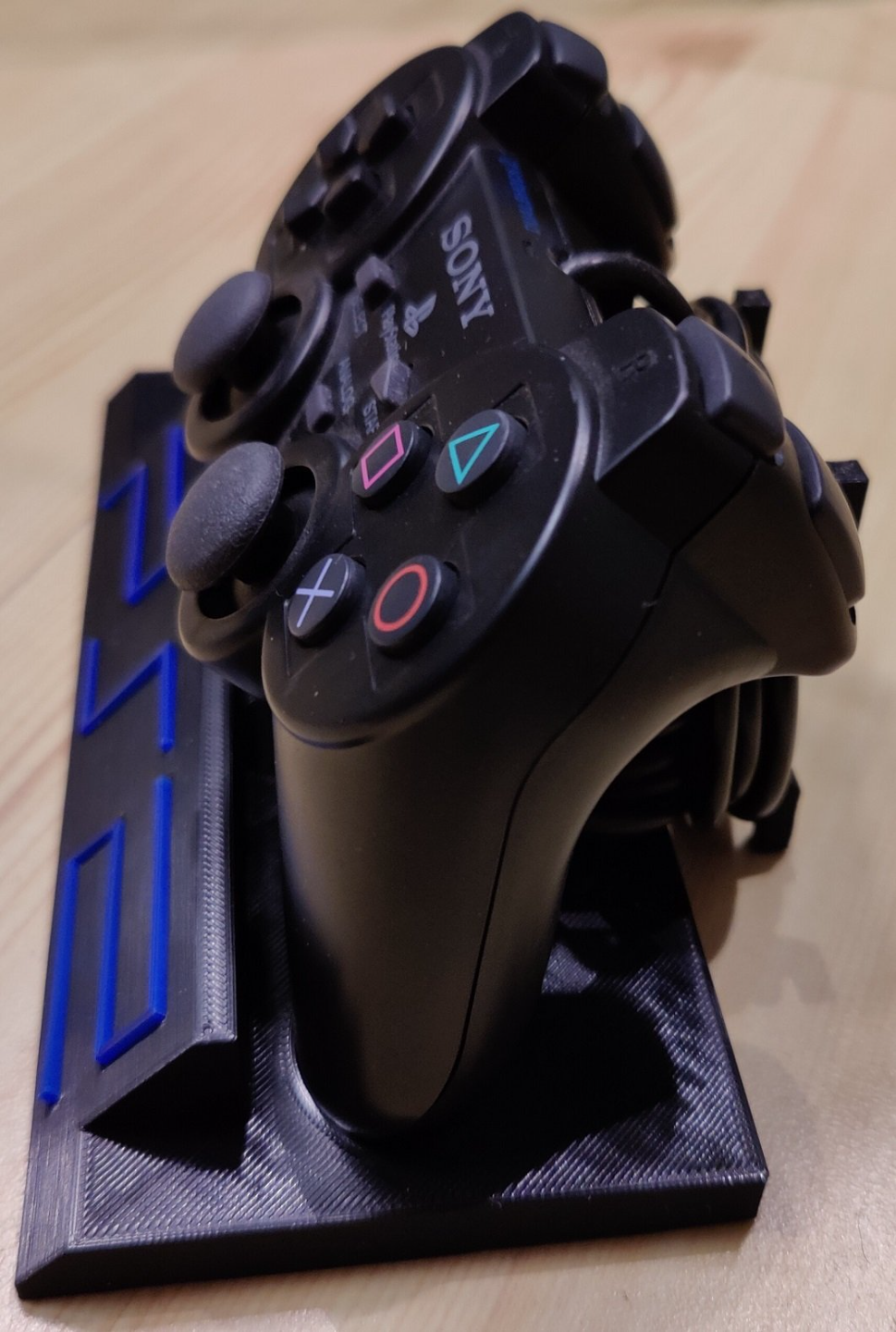 PS2 Controller Stand With Playstation 2 Logo (AMS)