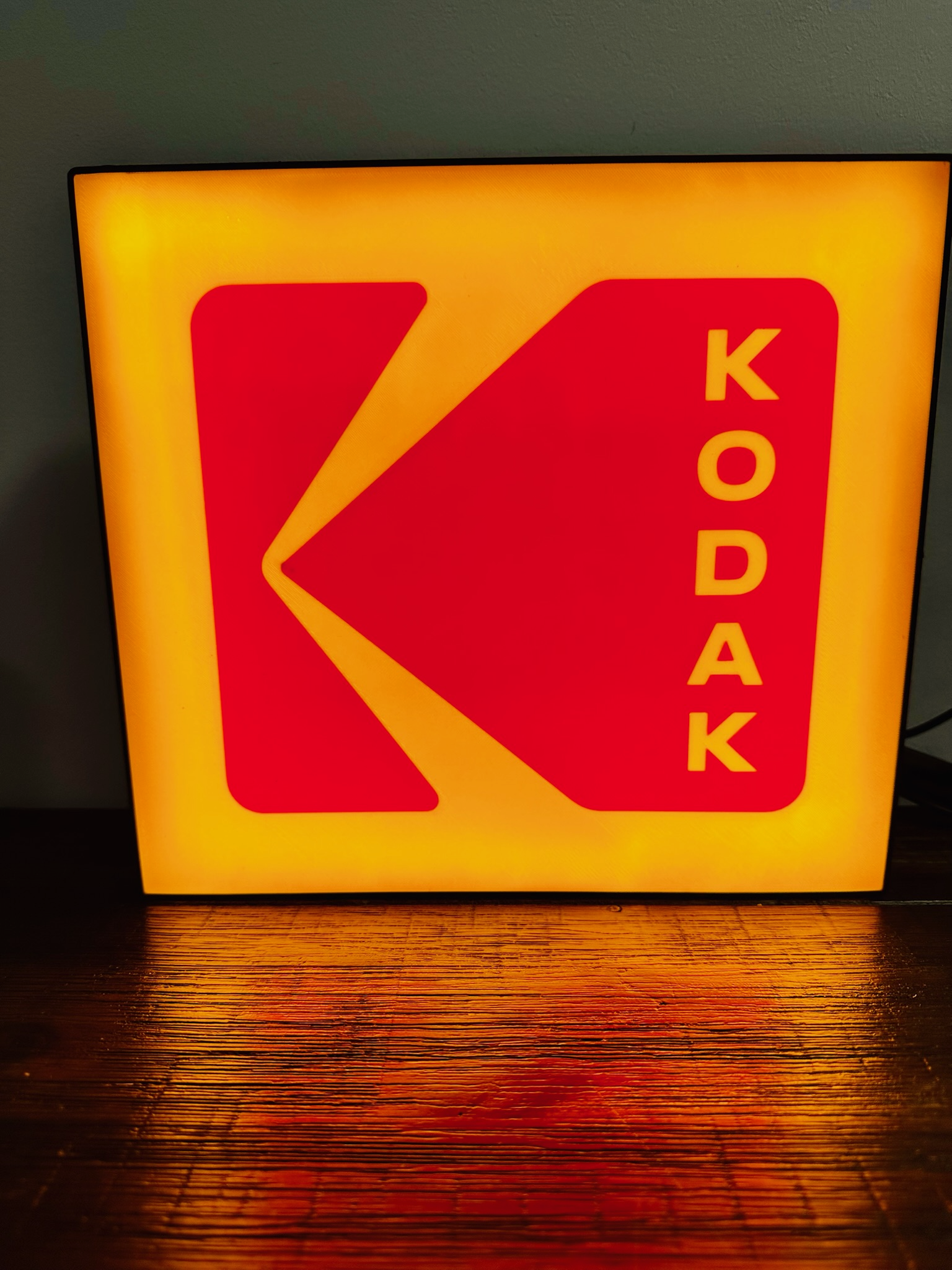 Light up Logo: Kodak - Photography Brand Icon!
