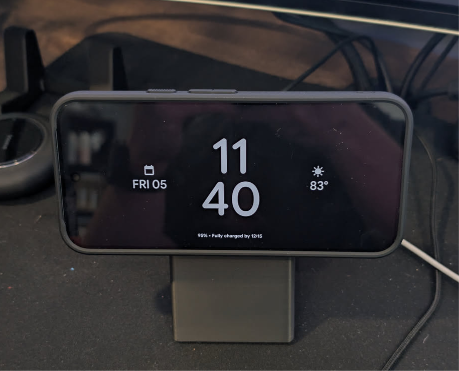 PixelSnap Stand w/ Optional Pixel Watch Mount