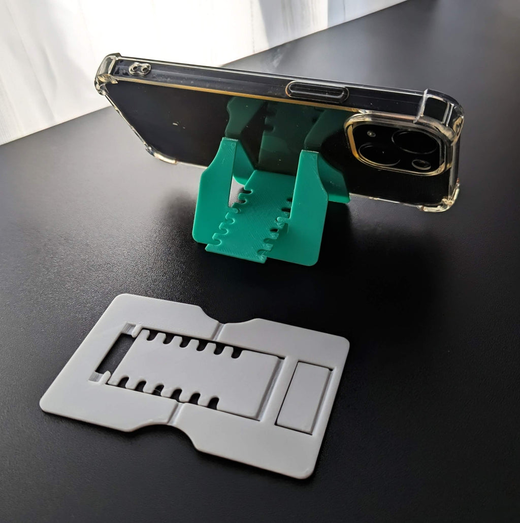 Ultra-Thin Card Phone Stand (Only 5g of Filament)