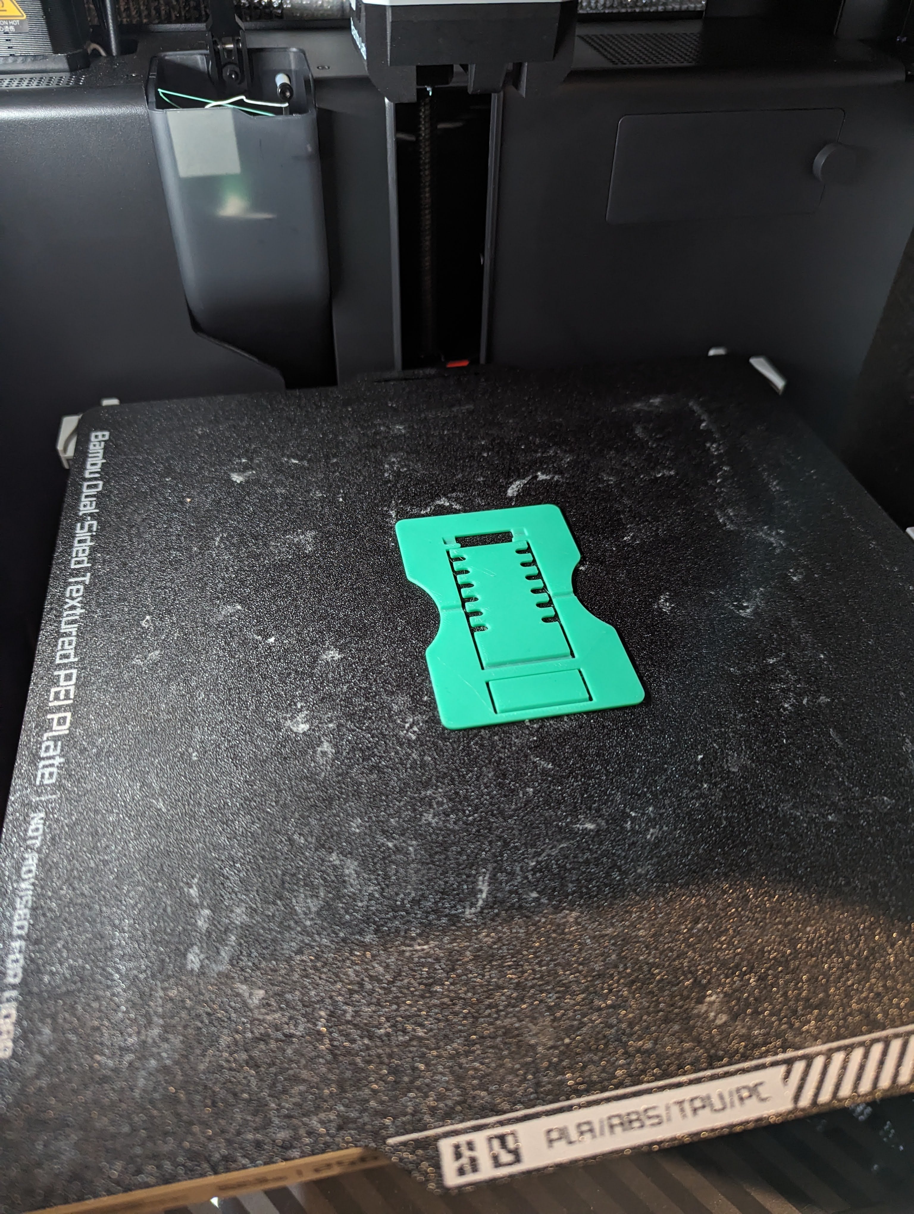 Ultra-Thin Card Phone Stand (Only 5g of Filament)