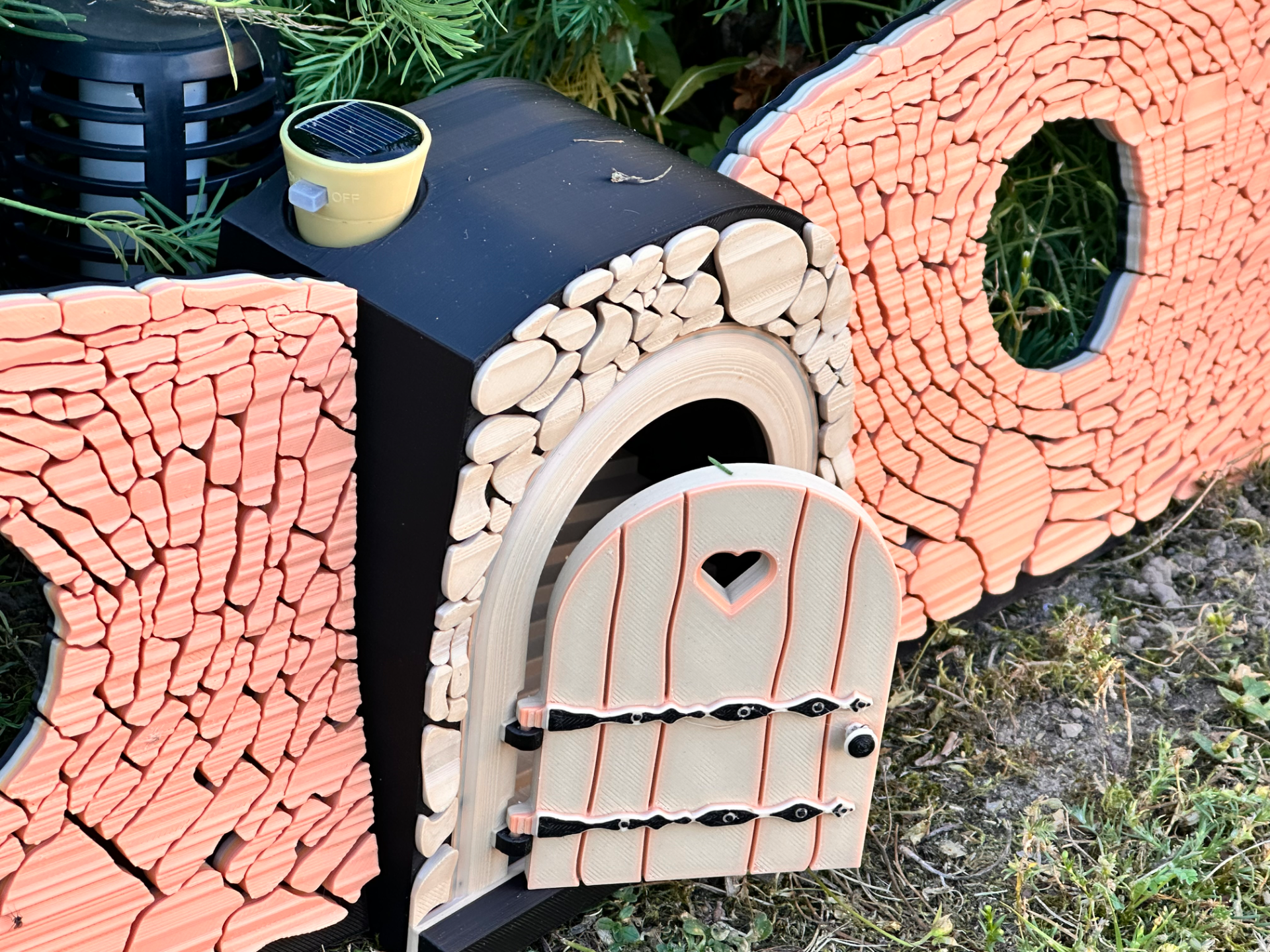 Fairy Door with Staircase, Solar-LED & Side panels