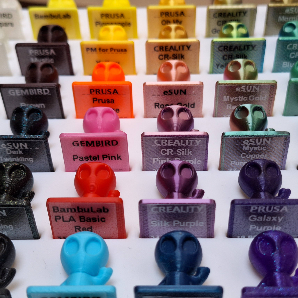 Little Alien: Filament Sample Swatch Box V-Shape