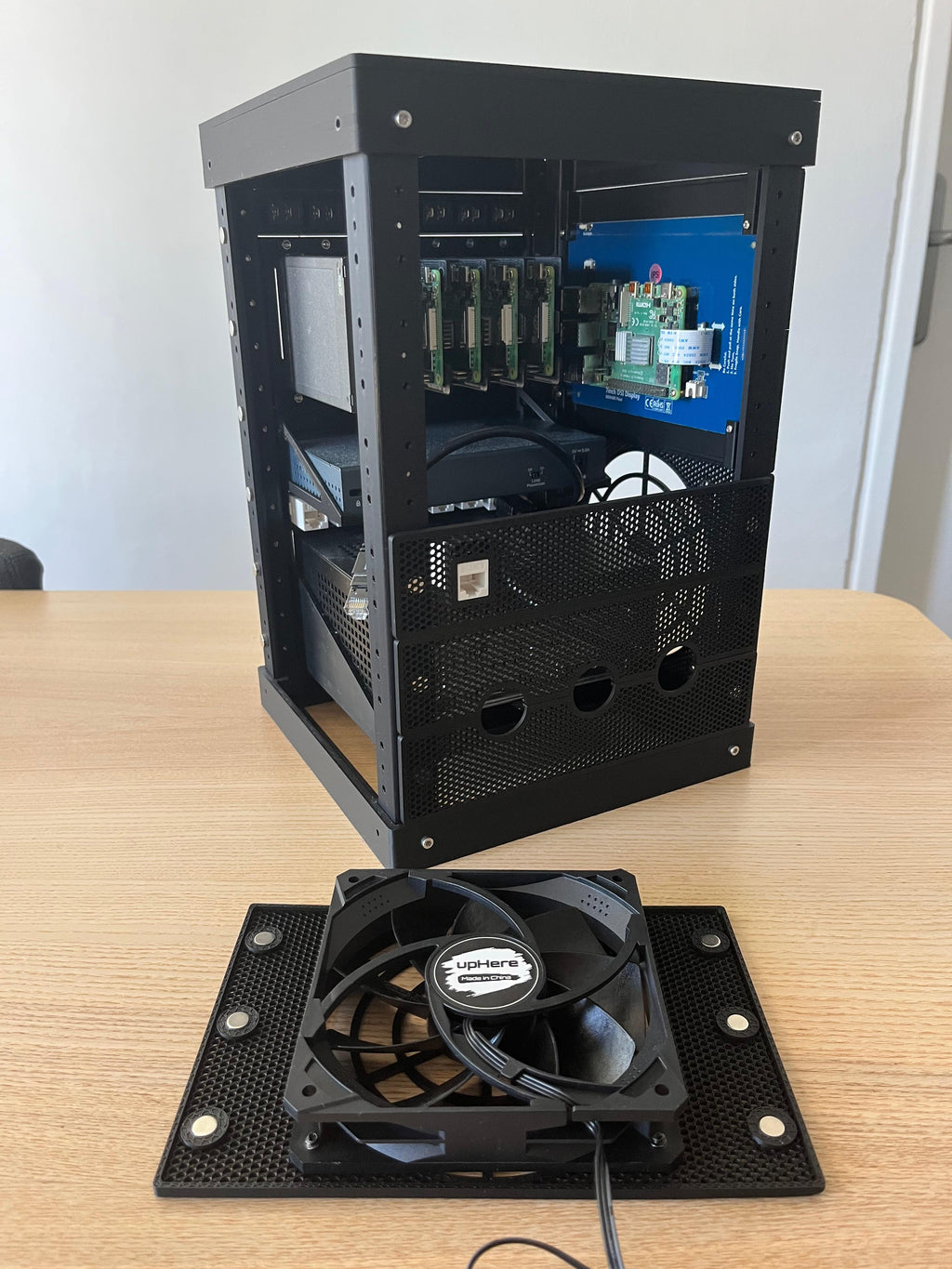 Microlab 2 - Mini Modular Home Server Rack