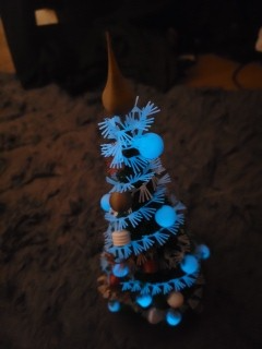 Christmas tree decorations and chains