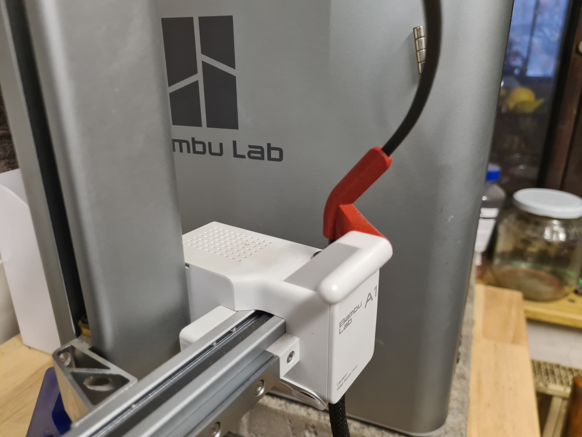 A1_Cable securing for the tool head