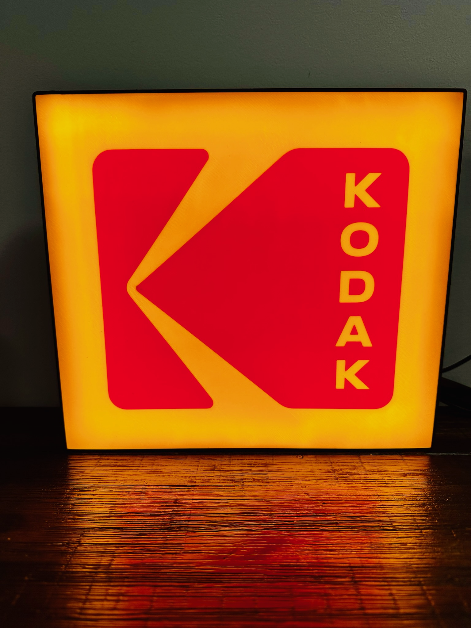 Light up Logo: Kodak - Photography Brand Icon!