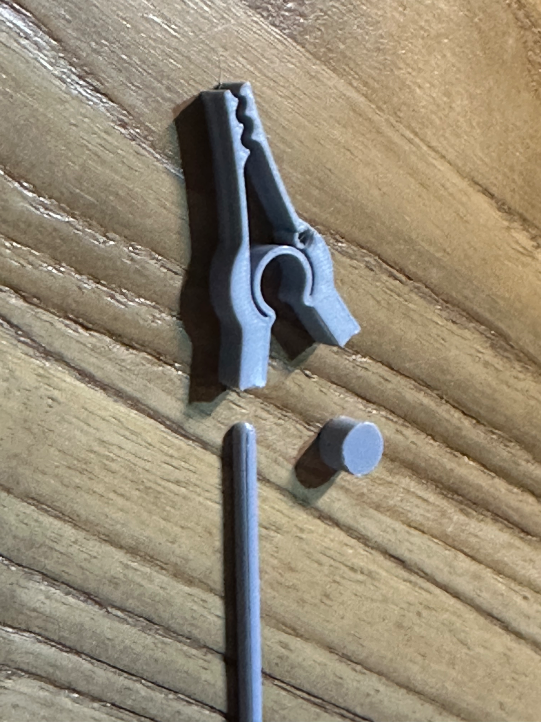 Versatile Dragon Clip - Vielseitige Drachenklammer (alligator clips for Airbrush and Filament-Clip)