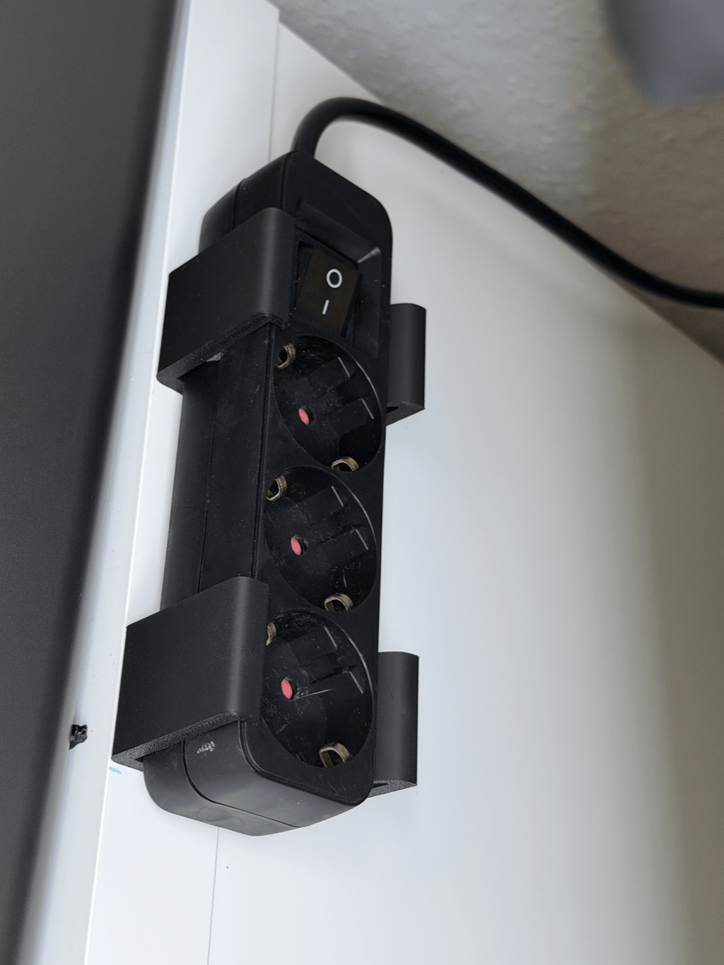Mehrfachstecker Halter | Power Strip Mount