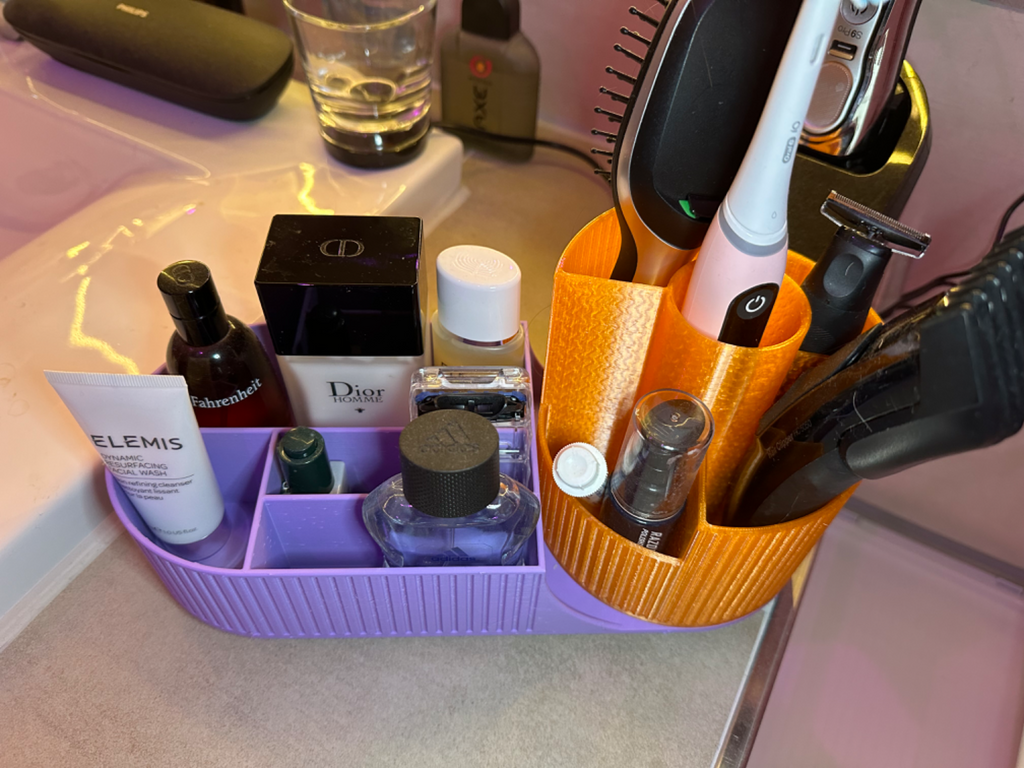 Bathroom and Cosmetic Organizer with Carousel