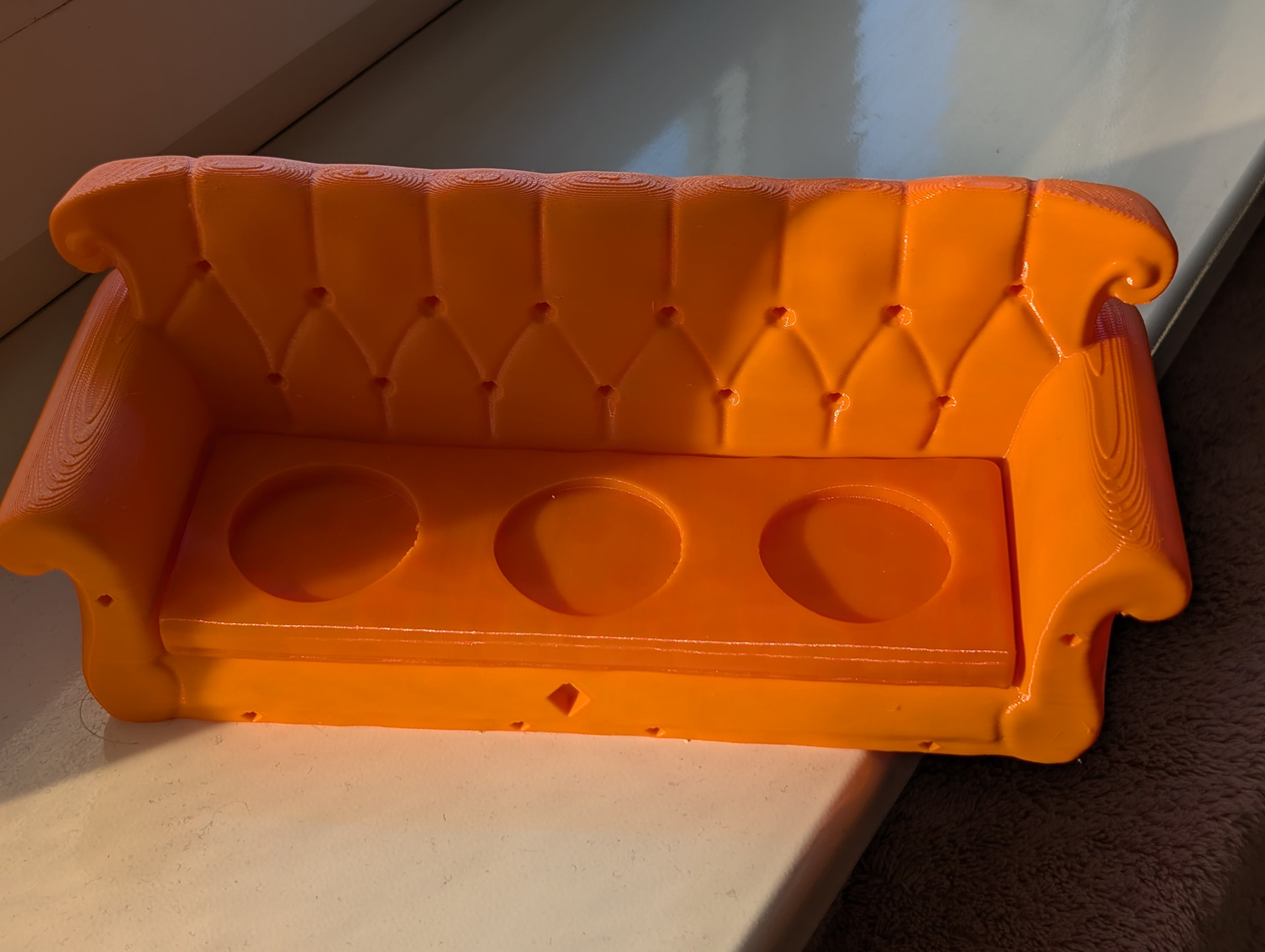 FRIENDS couch for McDonalds figures