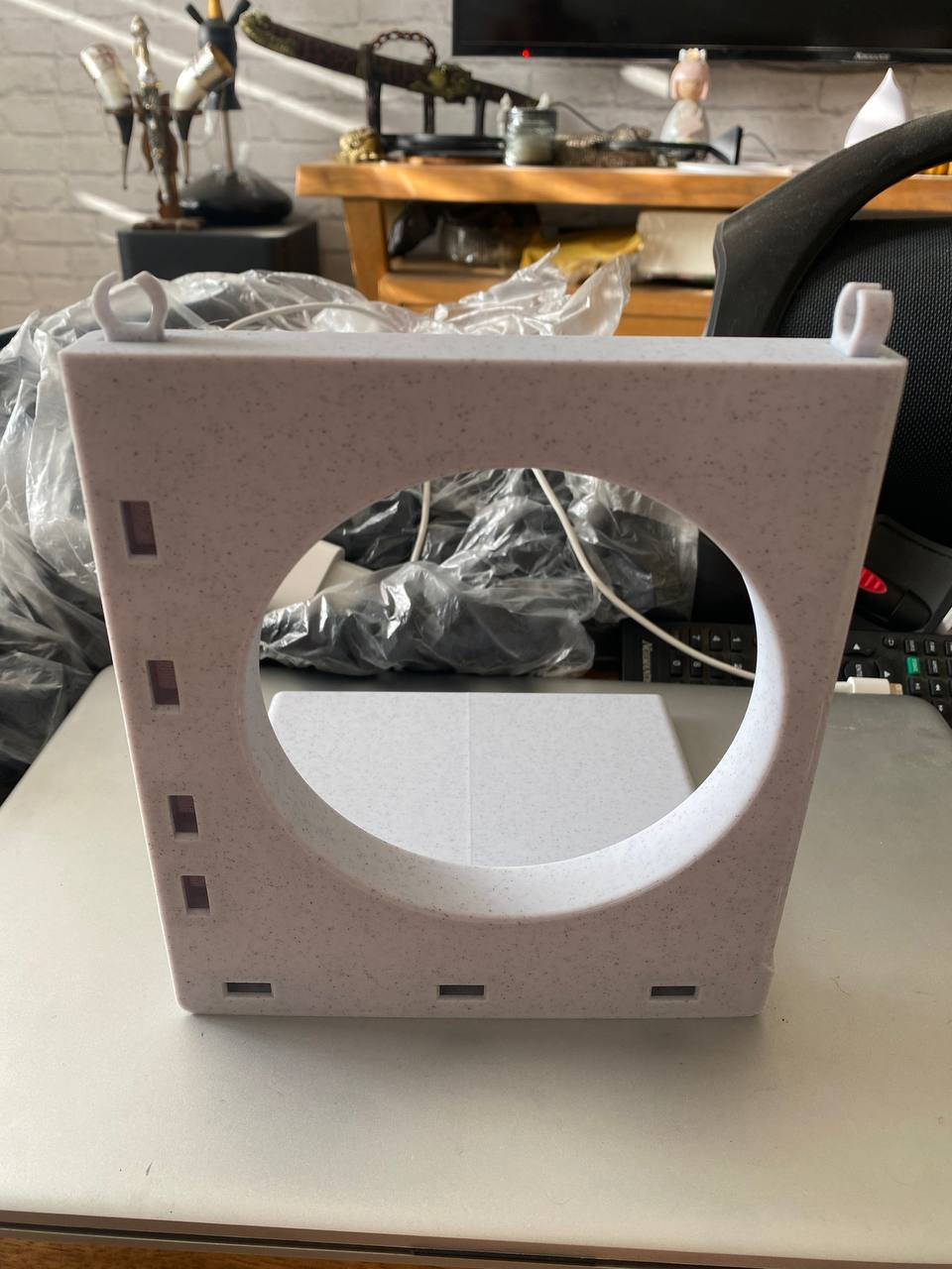 Bowl holder for dog/cat food (No glue needed) !