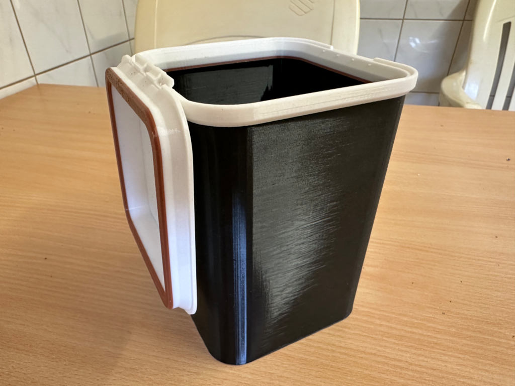 Bird or Fish Feed Container with Lid