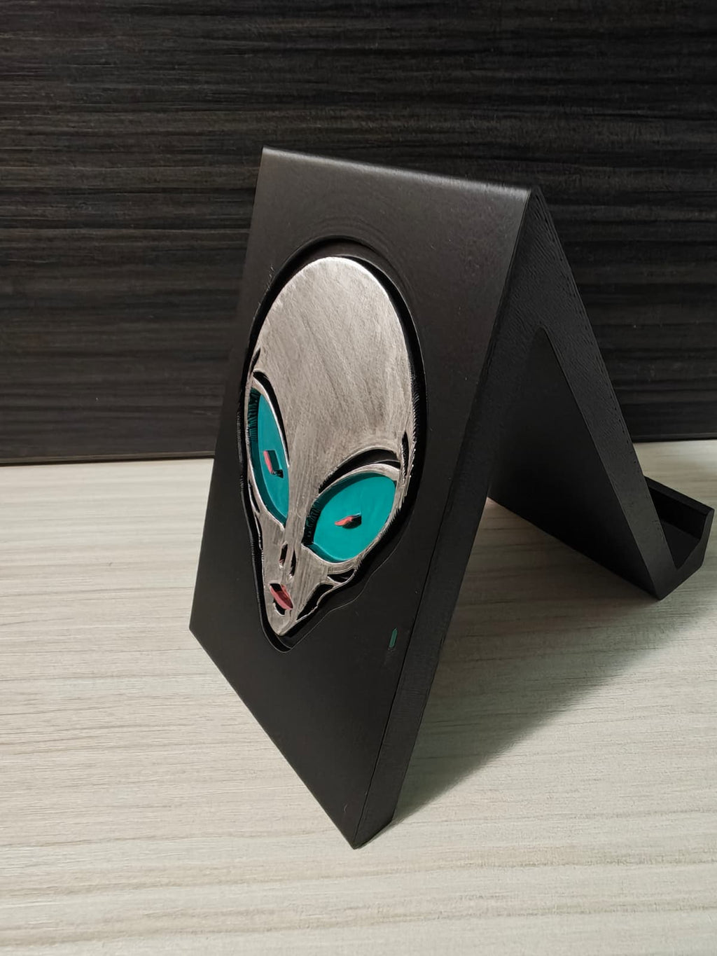 Alien UFO Phone Stand (simple build)