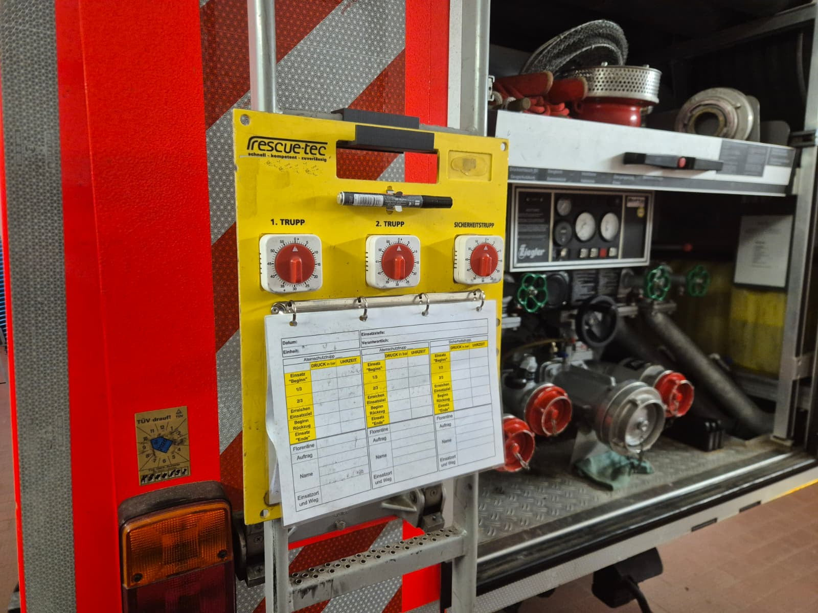 Feuerwehr Halterwinkel Atemschutzüberwachungstafel