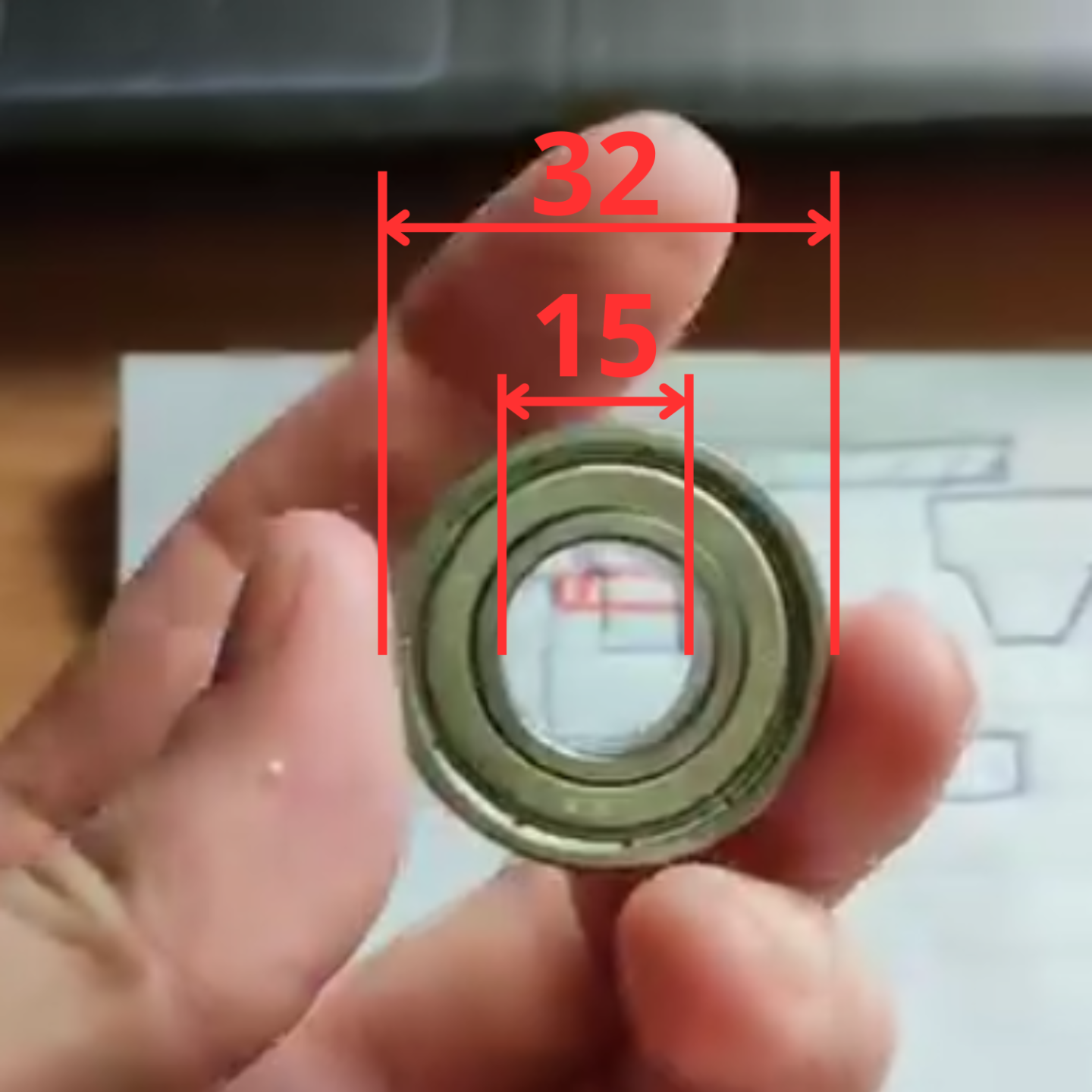 Rotating turntable for easier miniature painting