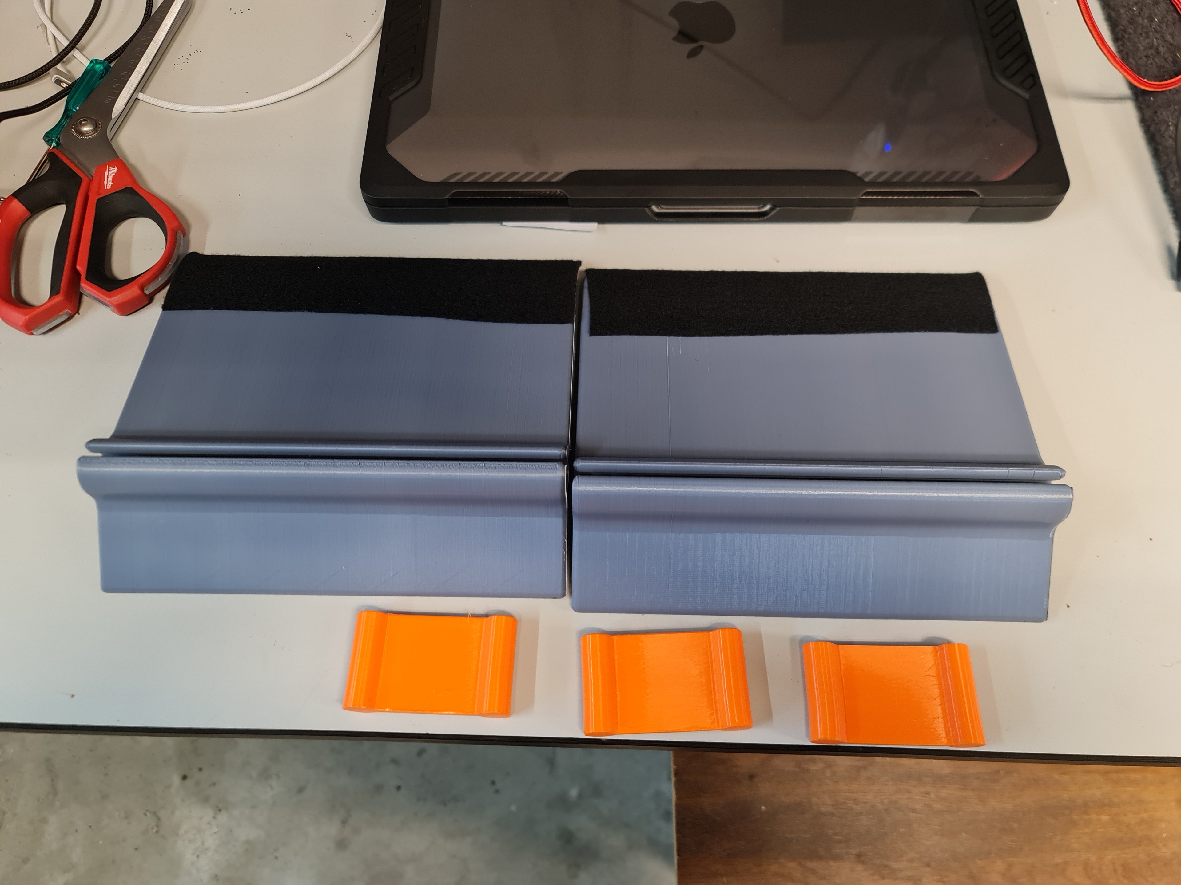 Laptop Vertical Gravity Dock