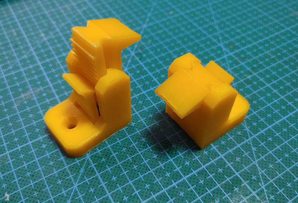 Socket Clip