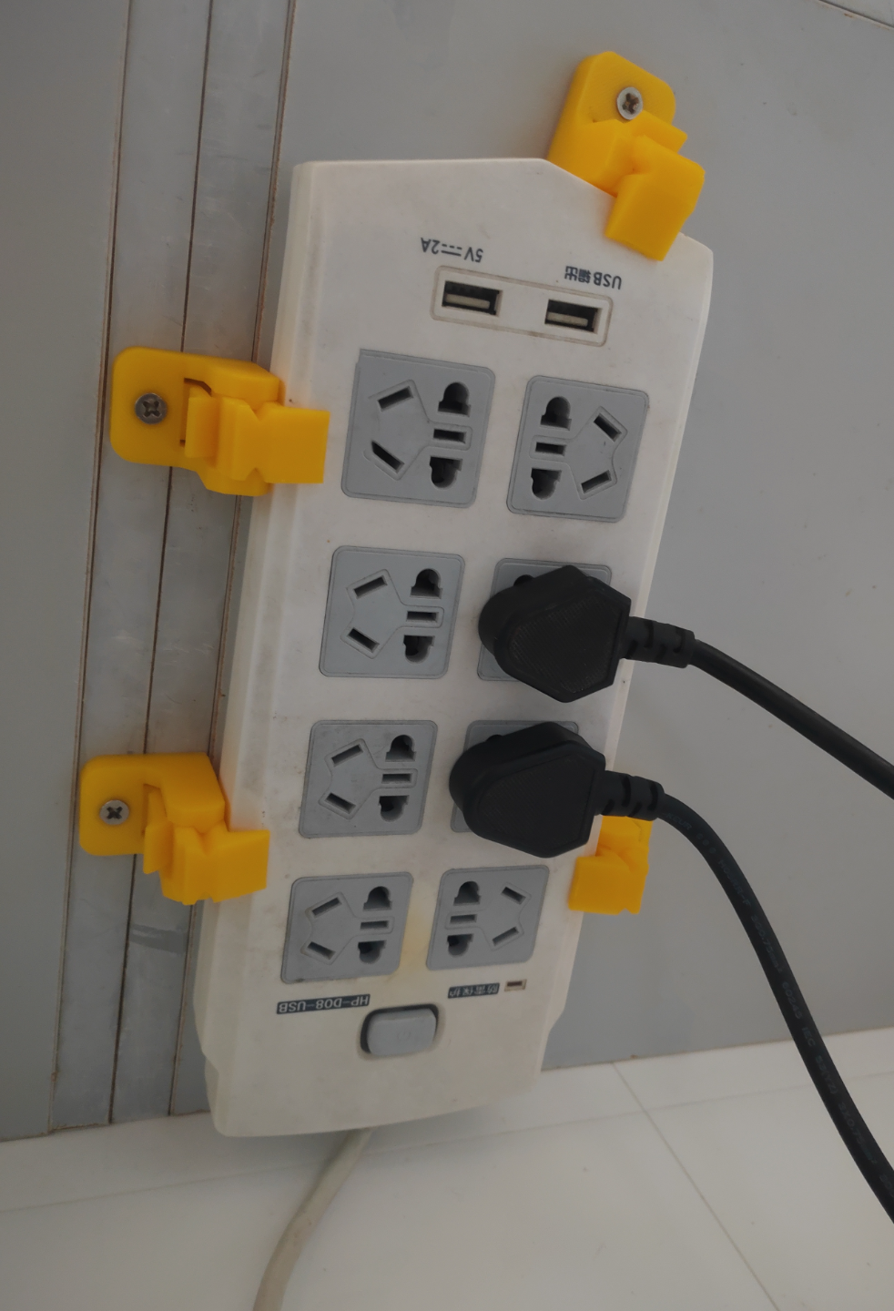 Socket Clip